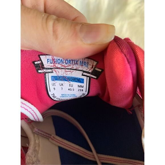 Karhu Fusion Ortix MRE Women Karhu Womens Fusion Ortix MRE Running Shoes size 9 Pink Cushion Neutral Ahtleisu